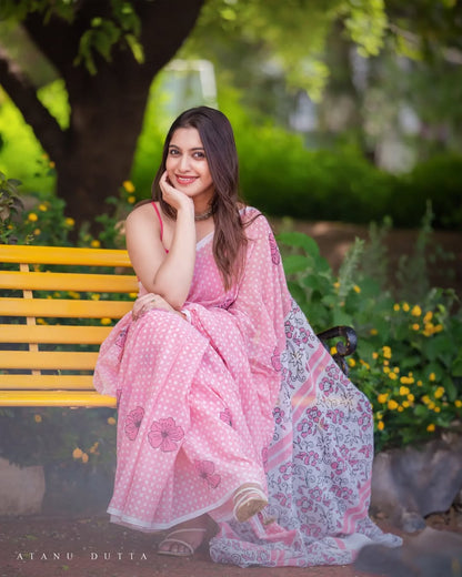 Baby Pink Floral Tassel Pallu Soft Lightweight Linen Cottan Saree