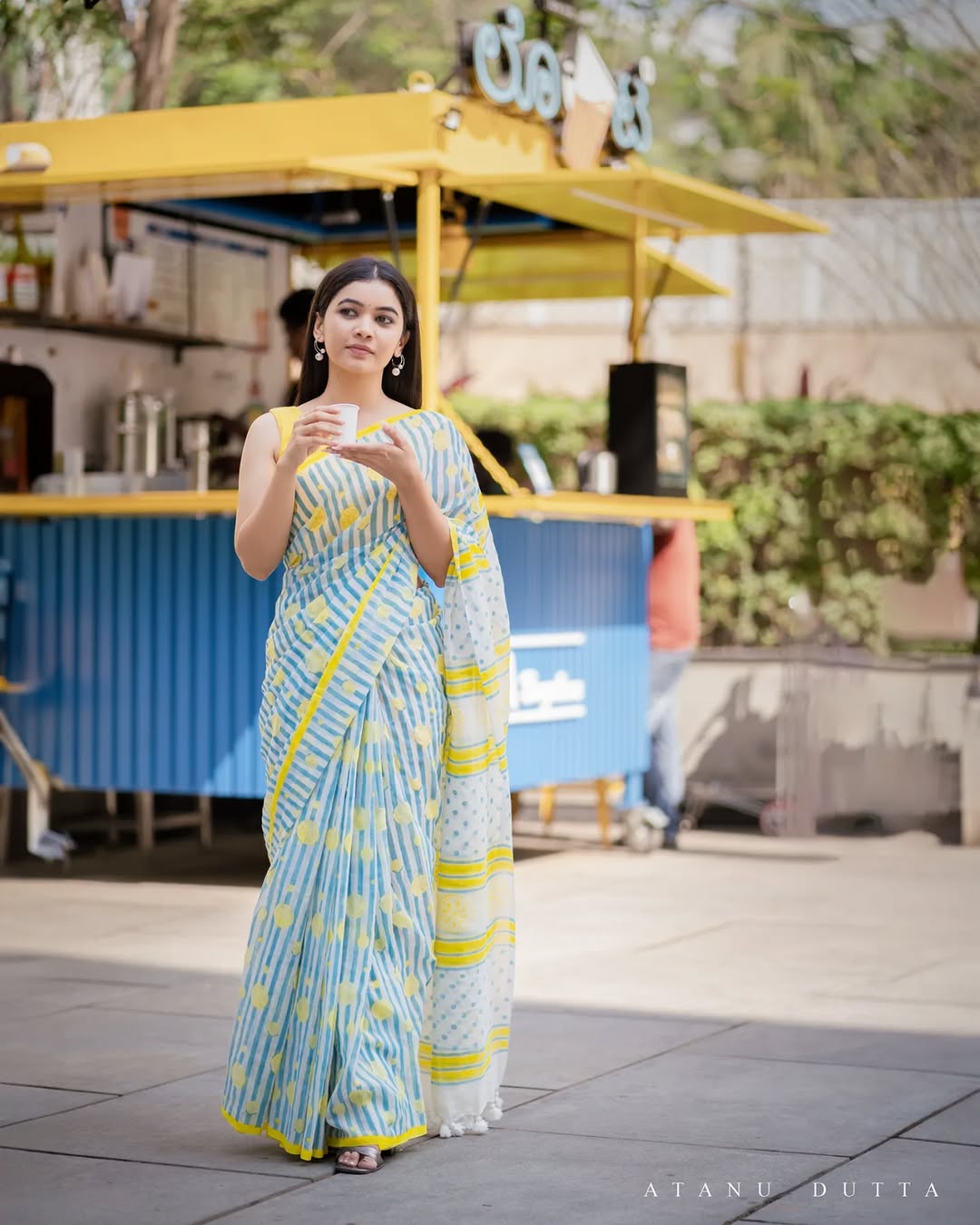 Yellow Bloom Cotton Linen Delicate Prints Saree