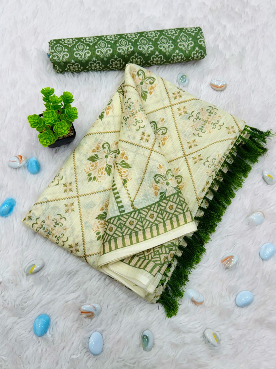 Cream And Green Lotus Floral Linen Cotton Hand Loom Saree