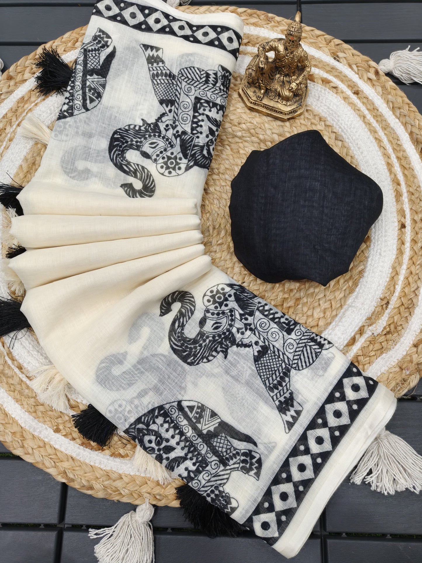 Cream Linen Printed Saree