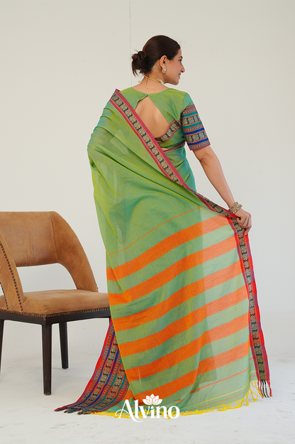 Parrot Green Handloom Narayanpet Cotton Saree