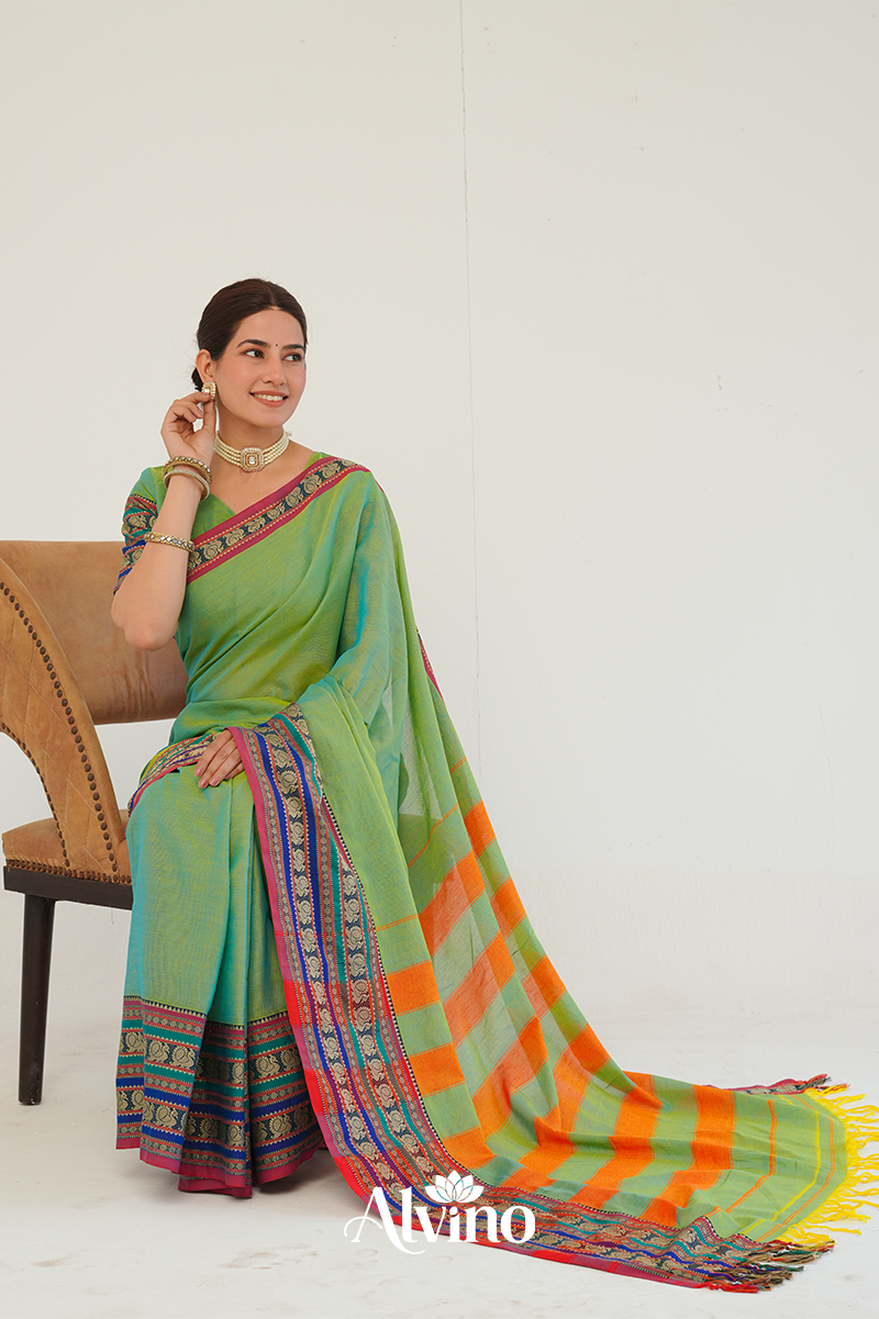 Parrot Green Handloom Narayanpet Cotton Saree