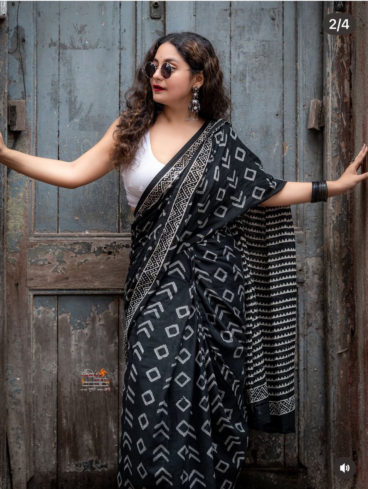 Black Linen Saree With White Geometric Print