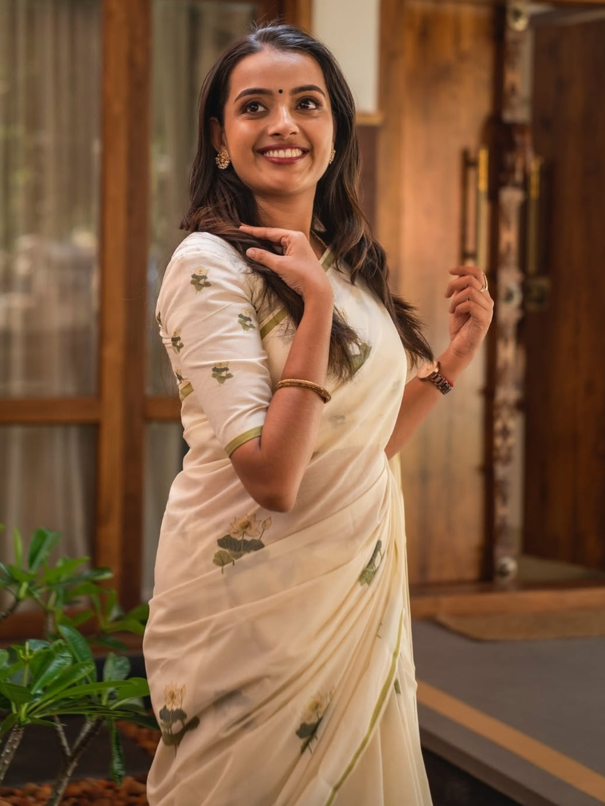 Premum Look Soft Linen Cotton Floral Print Saree