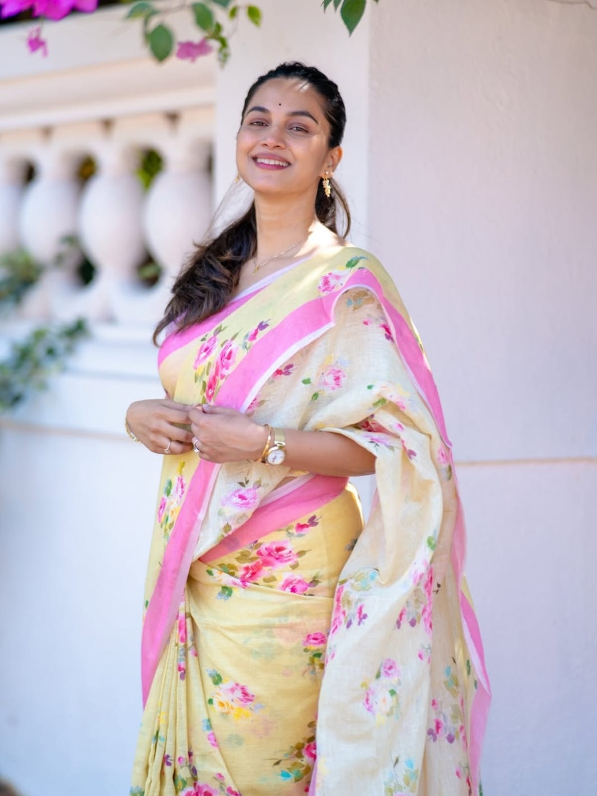 Premium Butter Soft Cotton Linen Saree With Soft Floral Print