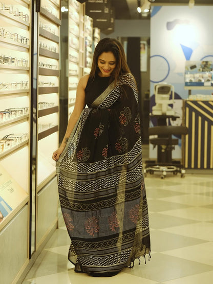 Soft Linen Cotton Floral Disign Saree