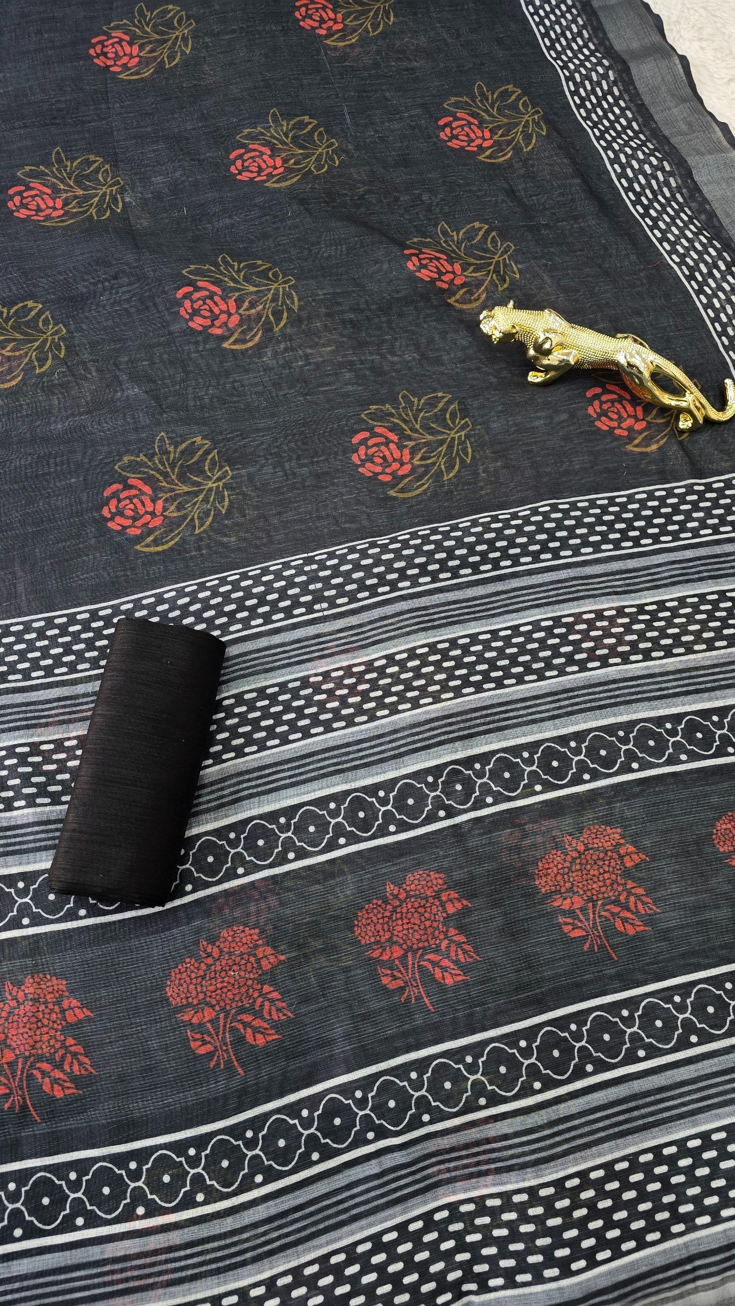 Soft Linen Cotton Floral Disign Saree