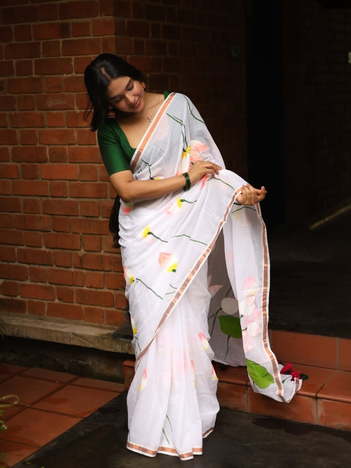 Premium Design LInen Cotton Saree