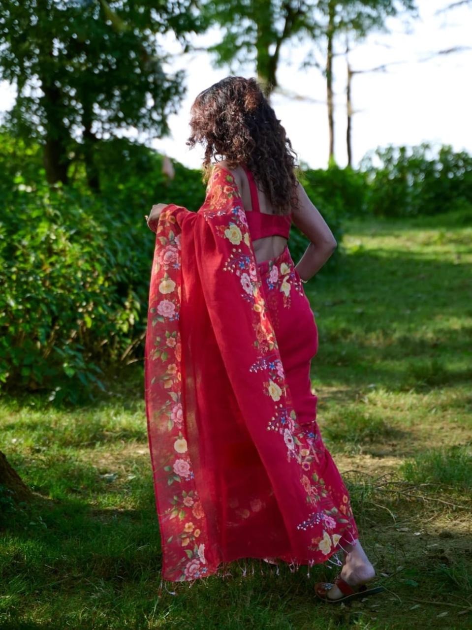 Red Coloor Flower Disign Linen Cotton Saree