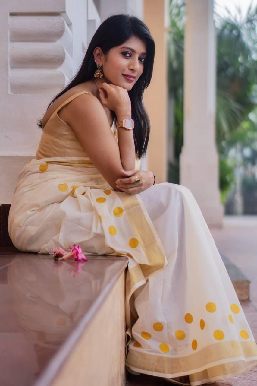 Golden Broder Yellow Round Ball Design Linen Cotton Saree