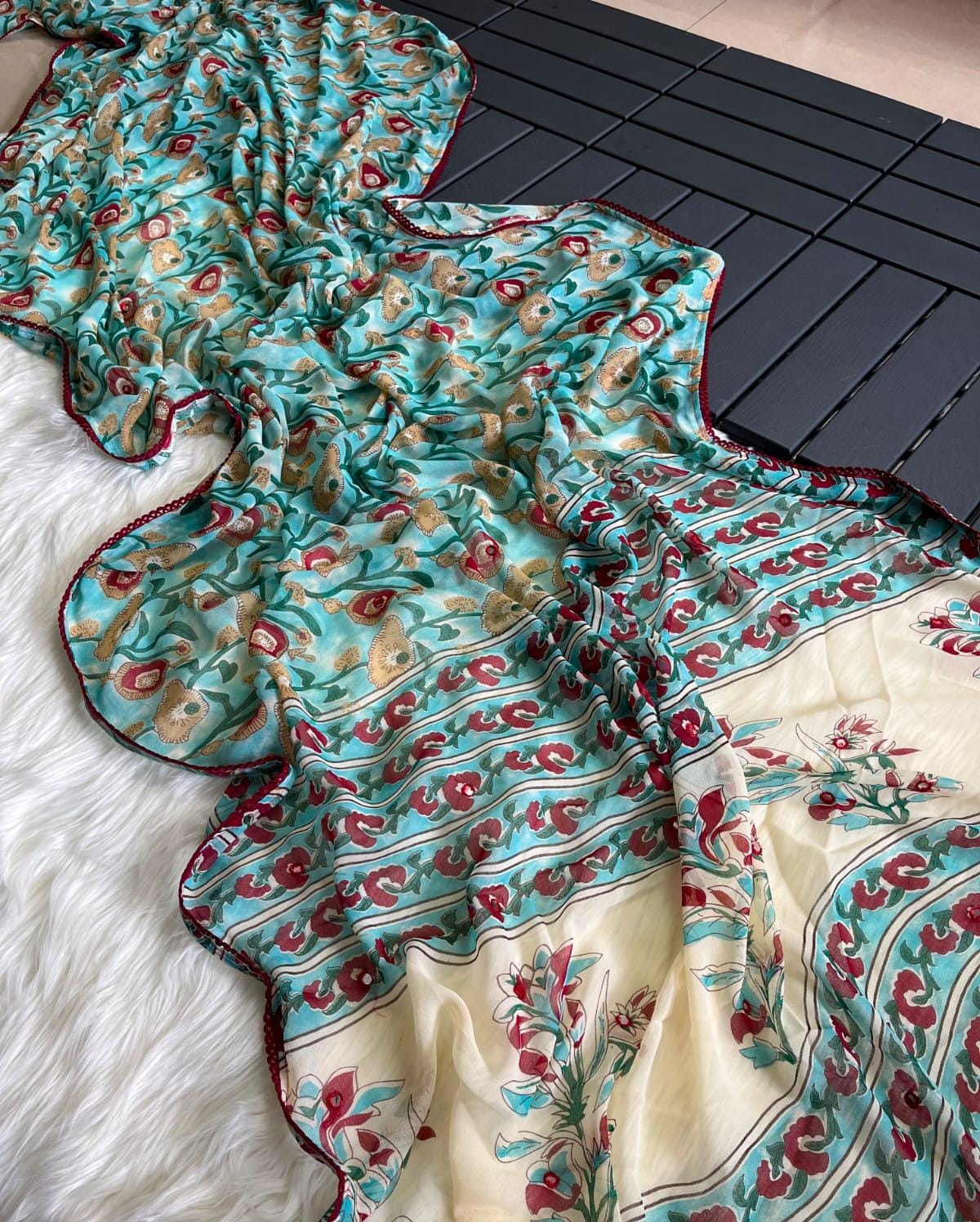 Mul Cotton Floral Print Saree
