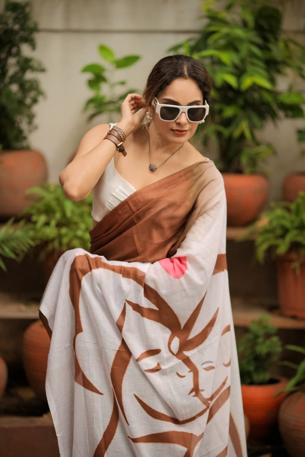 Chocolate Brown Premium Saree – Elegant & Contemporary Collection