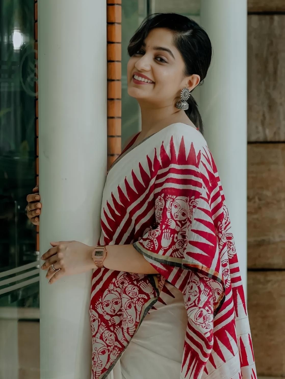 Red Printed Pattern With Blouse Contras Cotton Linen Saree