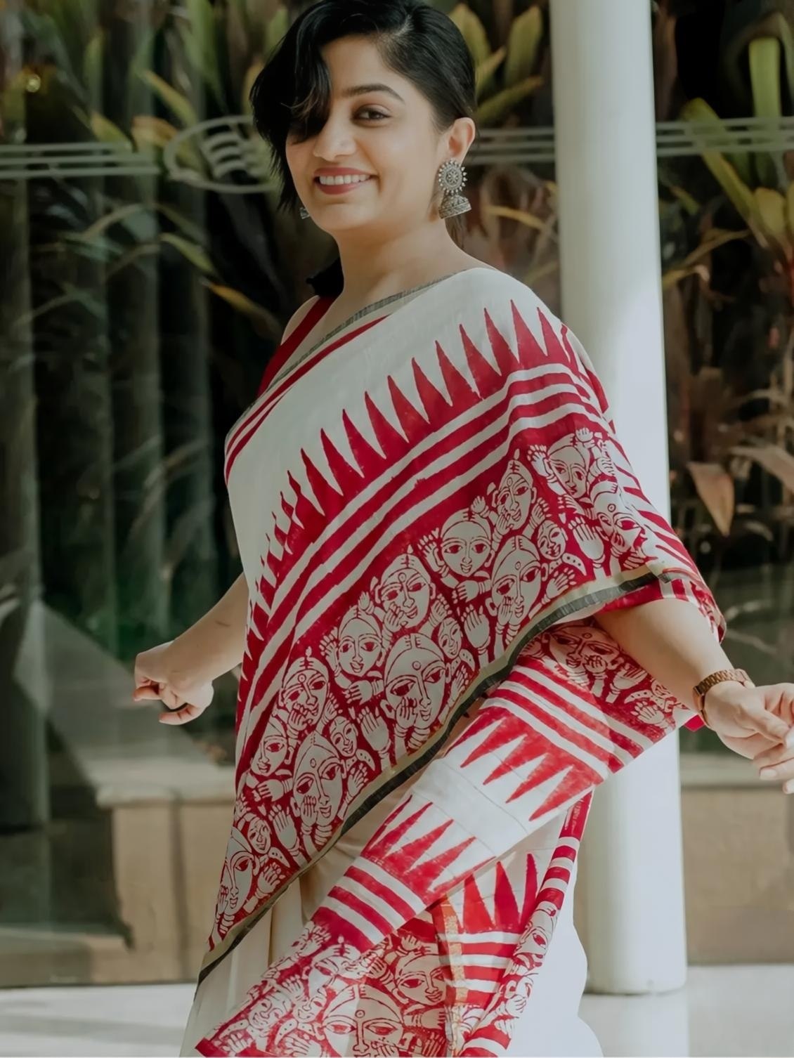 Red Printed Pattern With Blouse Contras Cotton Linen Saree