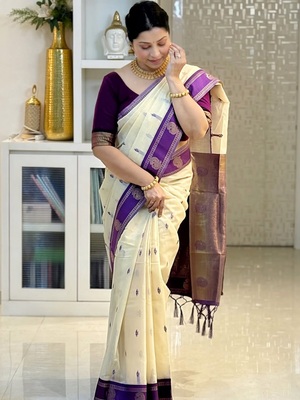 Off White Linen Silk Saree With Blouse
