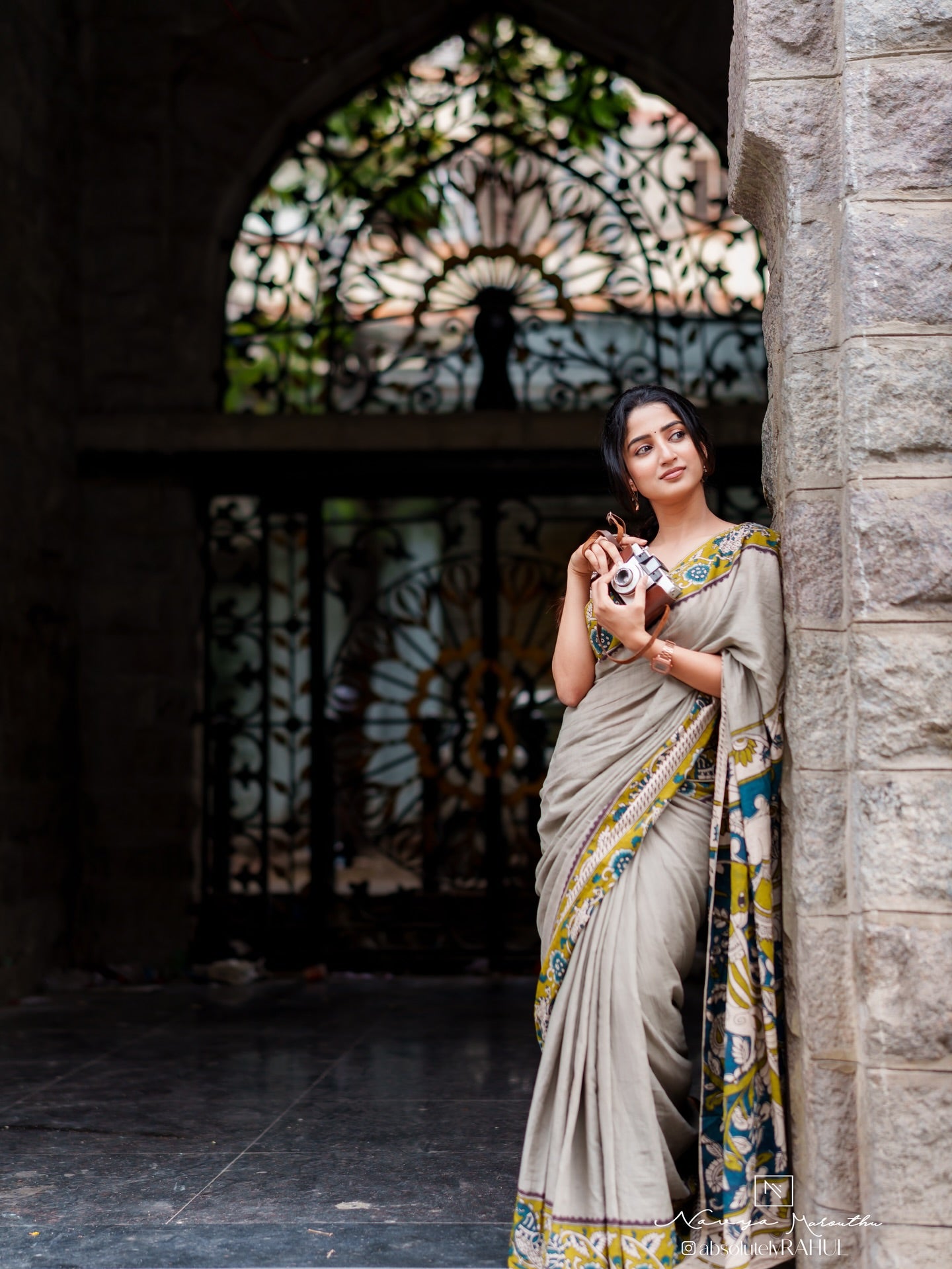 Grey Soft Linen Cotton Saree With Matching Blouse