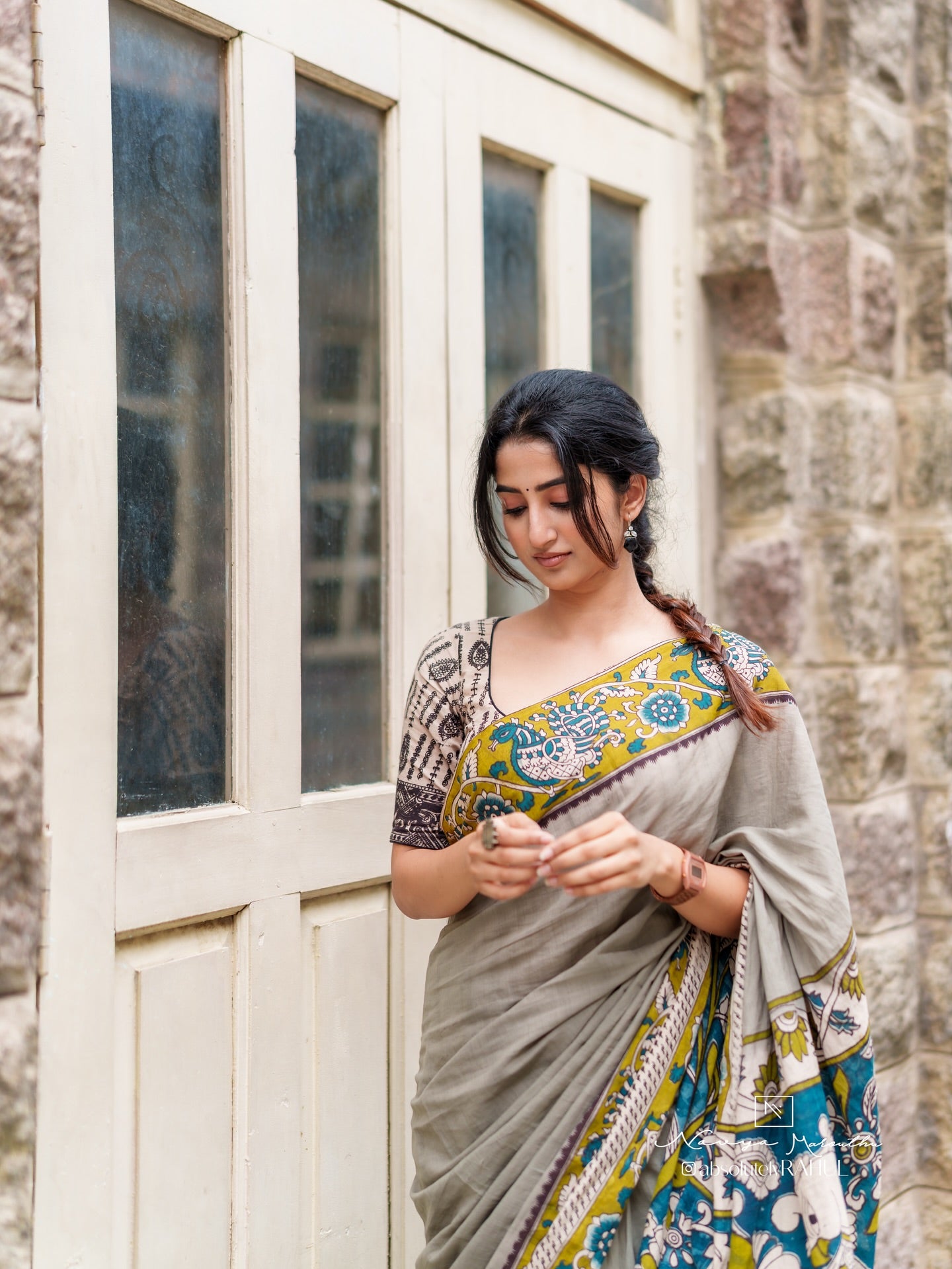 Grey Soft Linen Cotton Saree With Matching Blouse